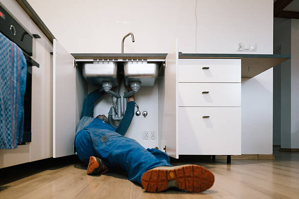 Professional Drain Cleaning technician working in Portage Des Sioux, MO